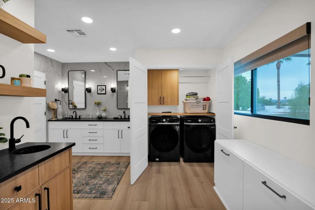 Real Estate Picture 28