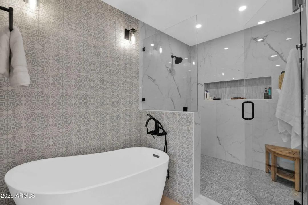 Real Estate Picture 30