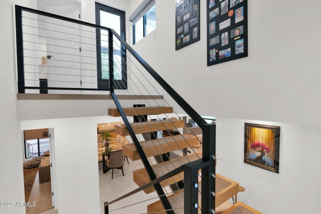 Real Estate Picture 22