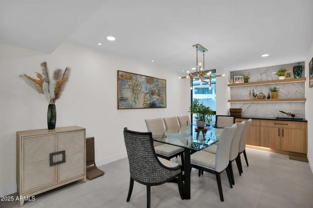 Real Estate Picture 17