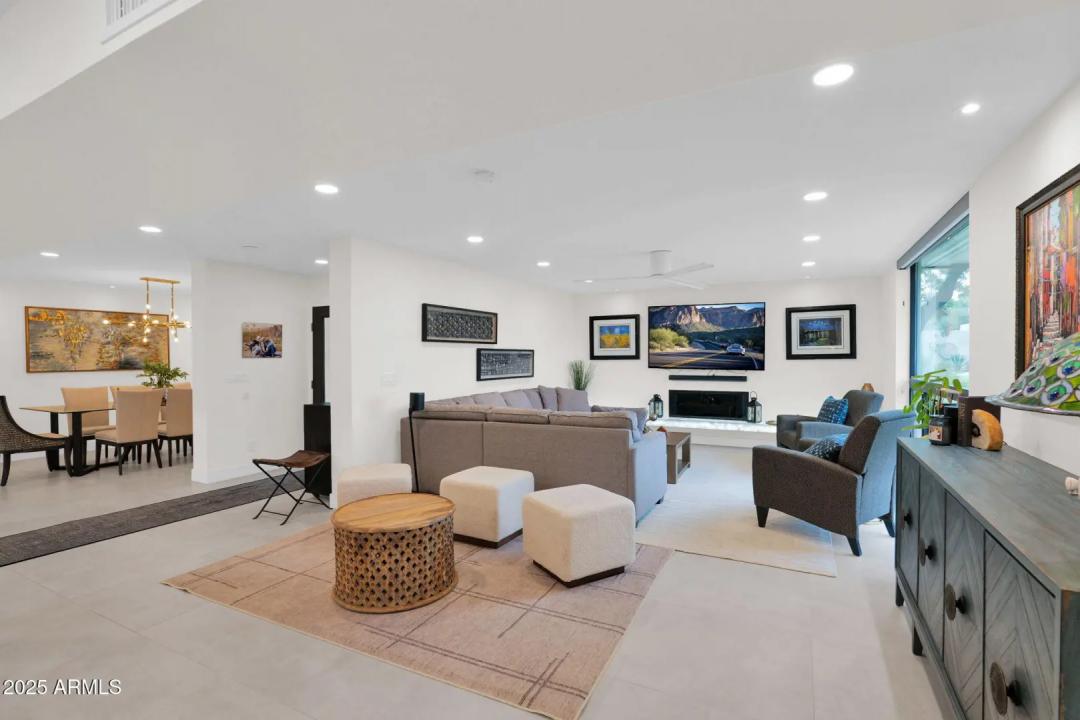 Real Estate Picture 6