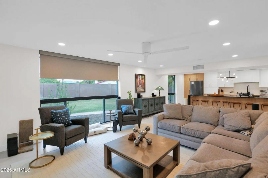 Real Estate Picture 10