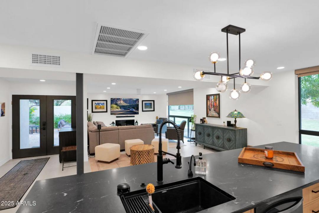 Real Estate Picture 15