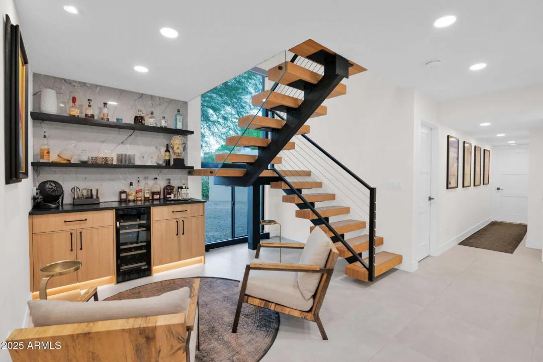 Real Estate Picture 21