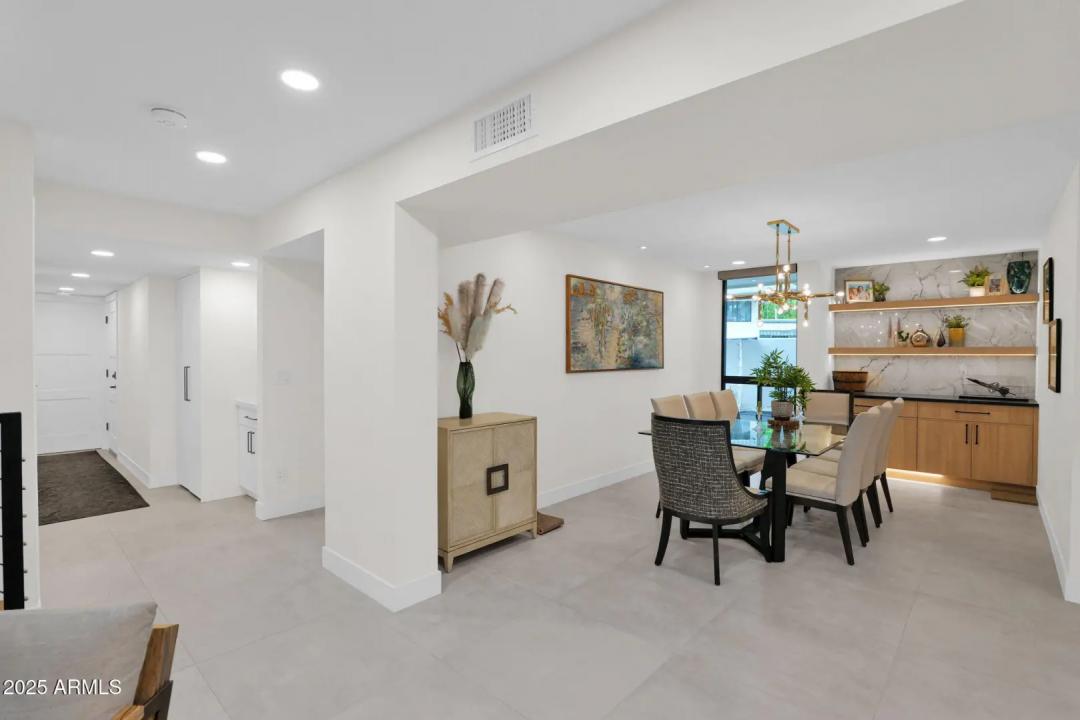 Real Estate Picture 16