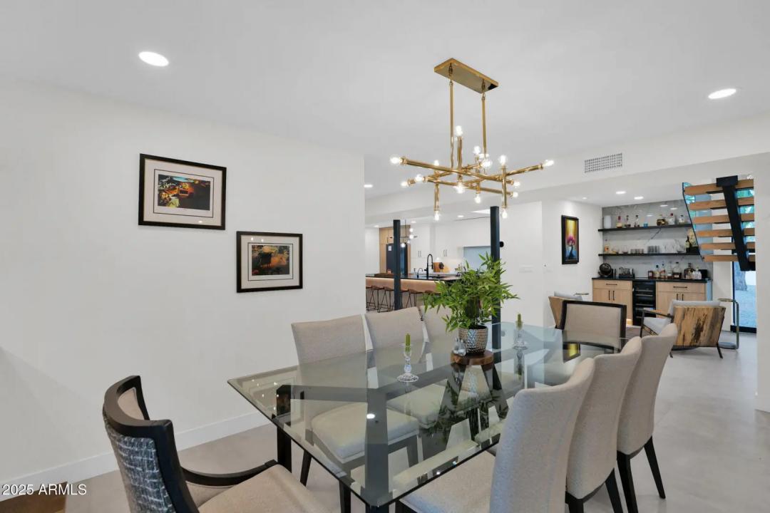 Real Estate Picture 19