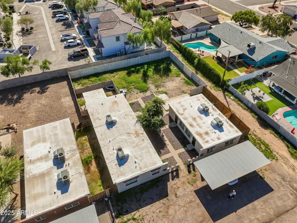 Real Estate Picture 15