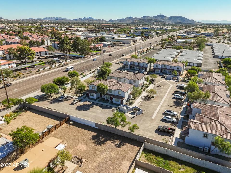 Real Estate Picture 22