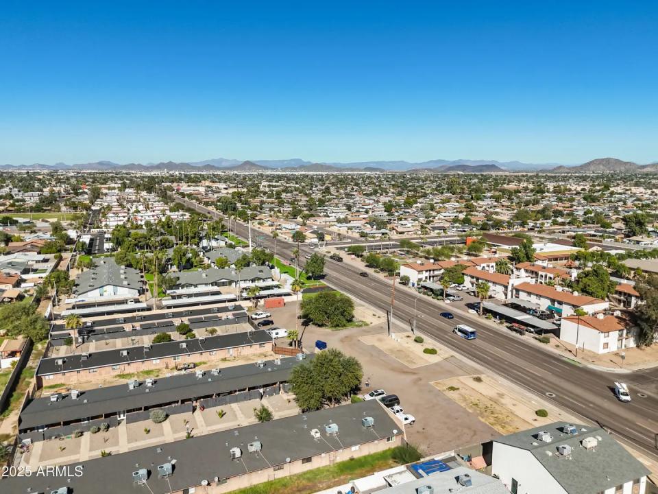 Real Estate Picture 25