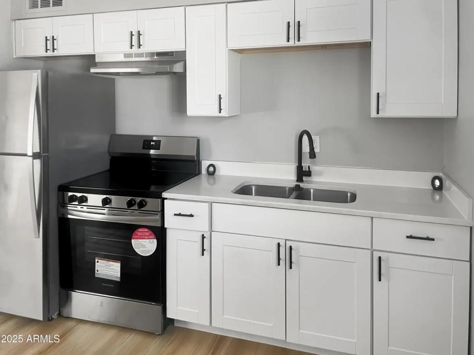 Real Estate Picture 5