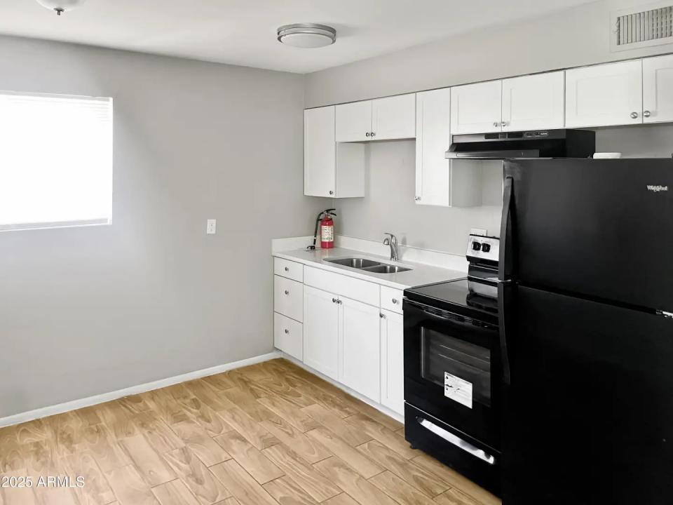 Real Estate Picture 6