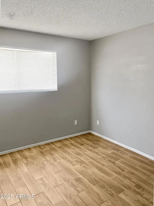 Real Estate Picture 30