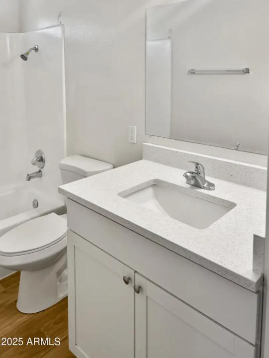 Real Estate Picture 7