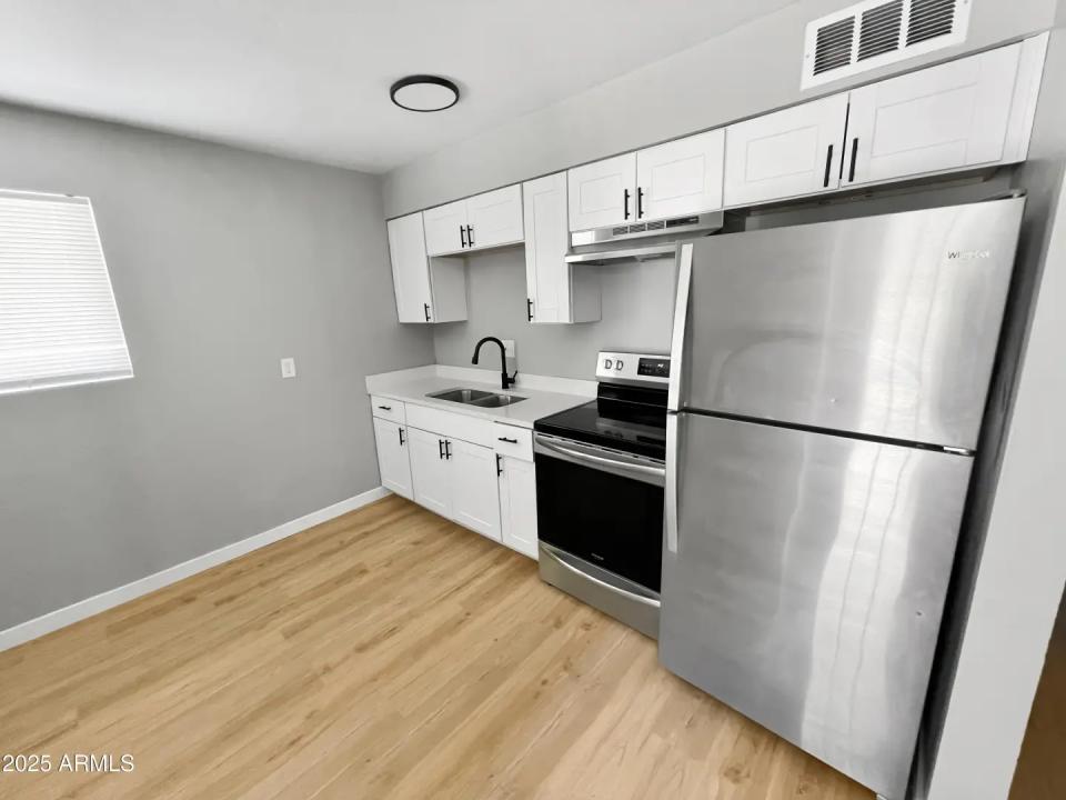 Real Estate Picture 32