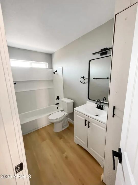 Real Estate Picture 8