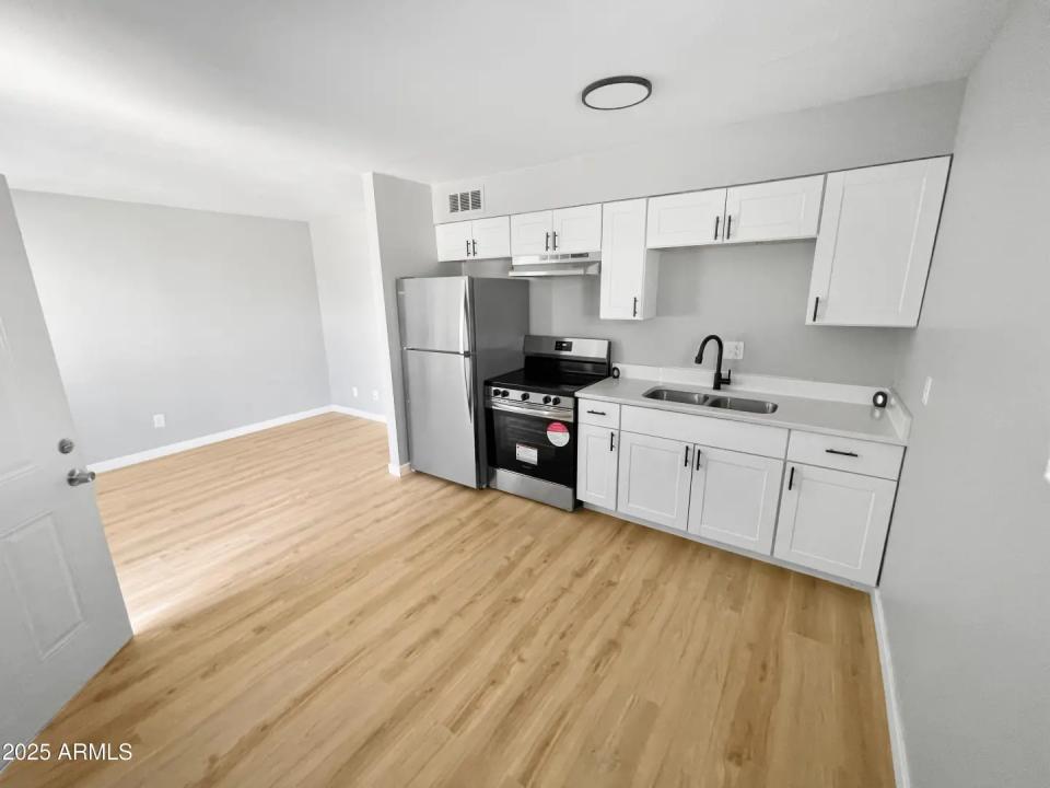 Real Estate Picture 10