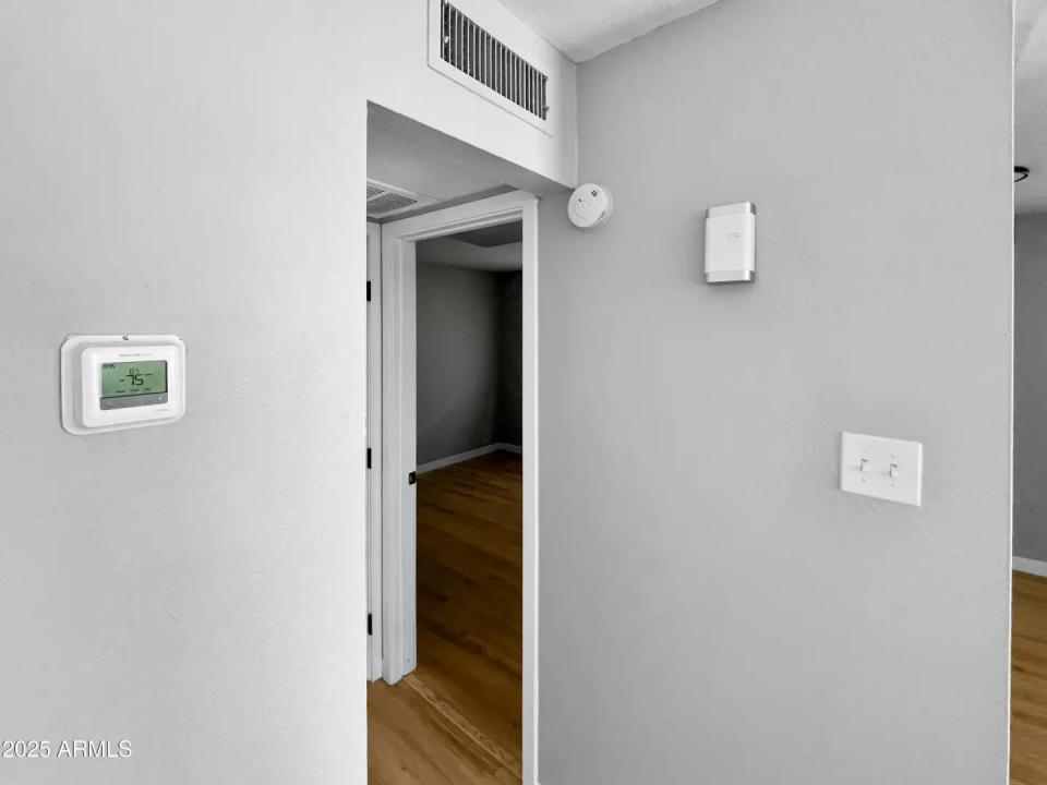 Real Estate Picture 9