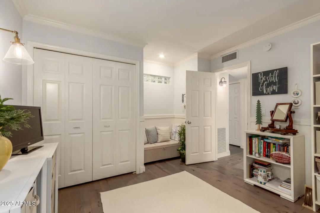 Real Estate Picture 32