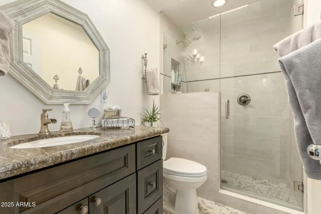 Real Estate Picture 33