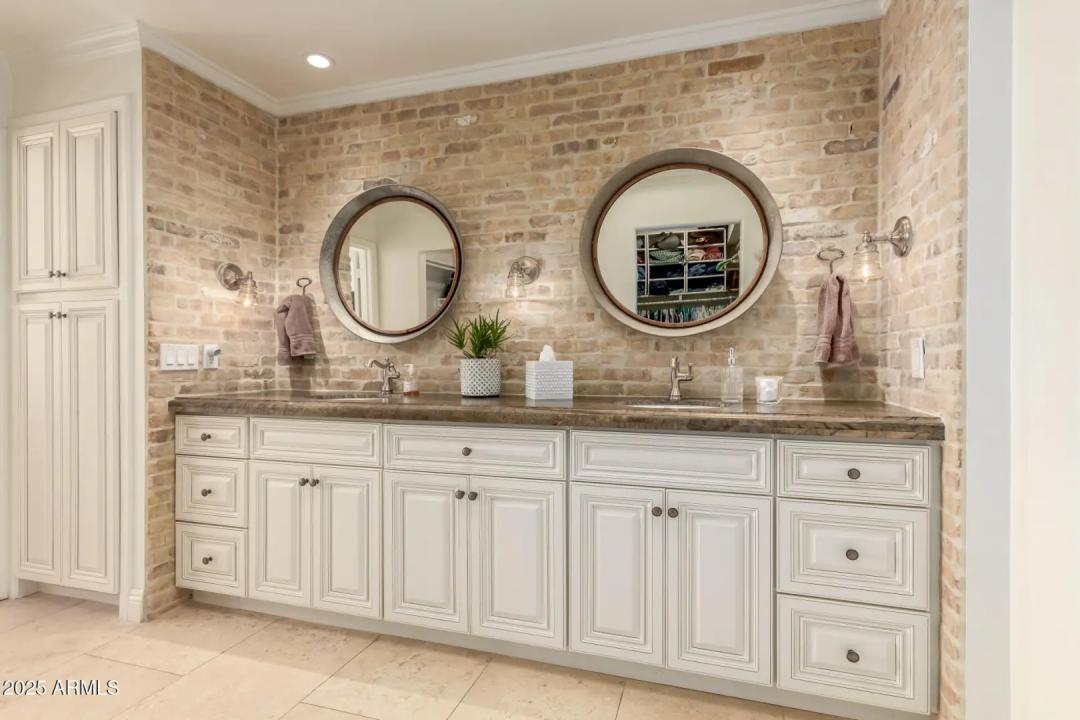 Real Estate Picture 25