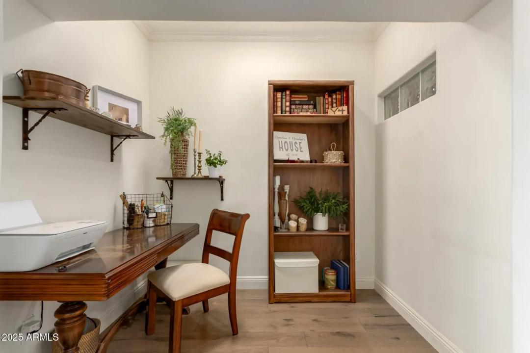 Real Estate Picture 17