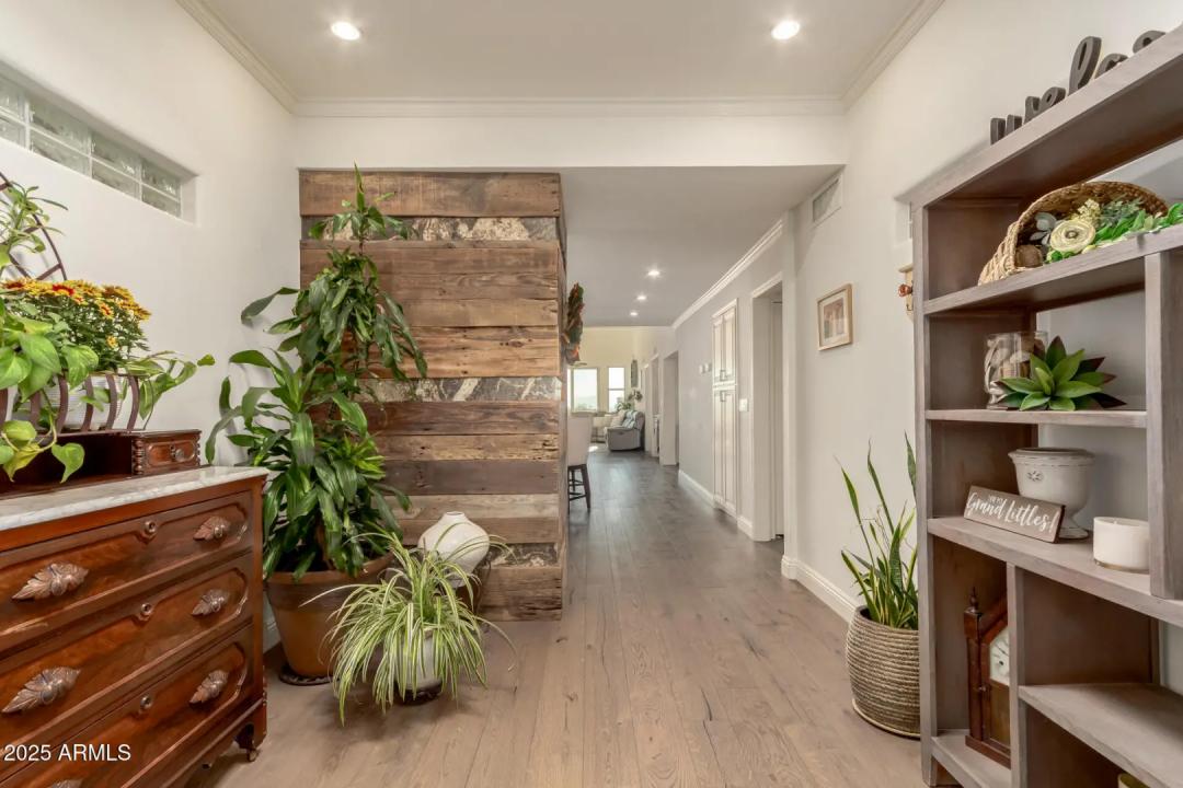 Real Estate Picture 20