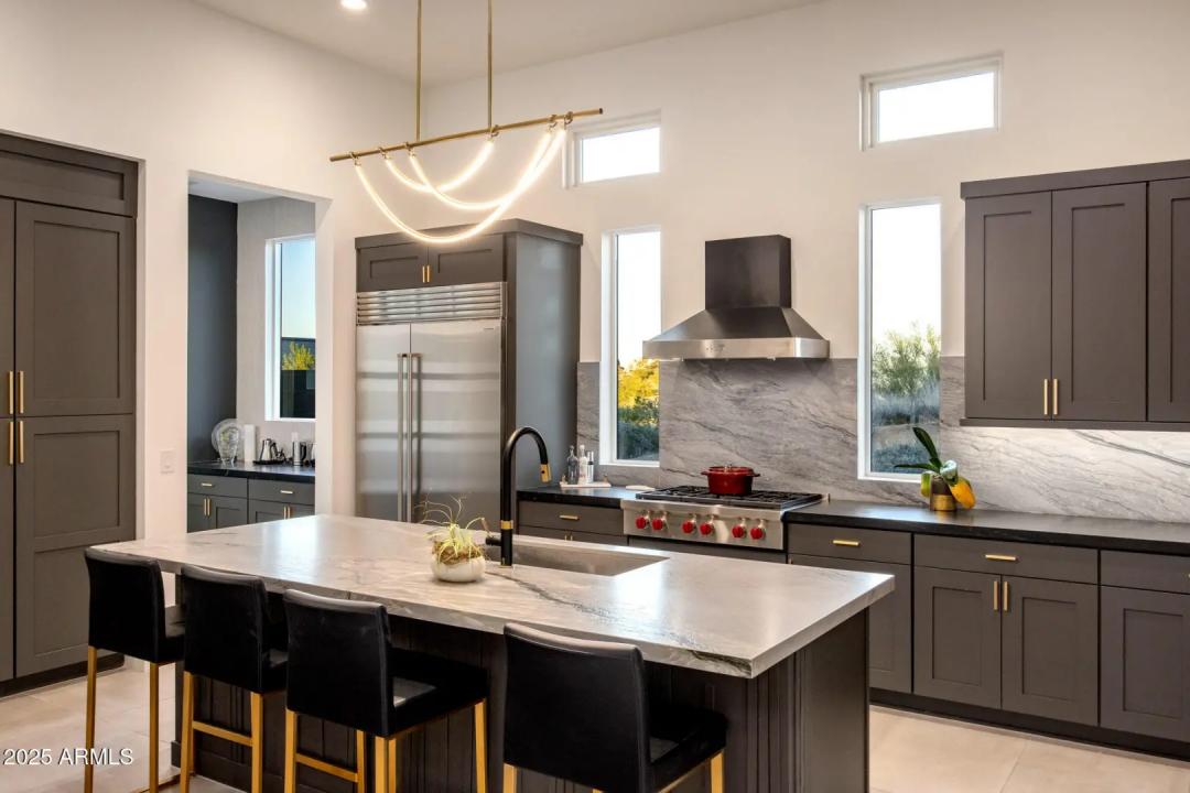 Real Estate Picture 2