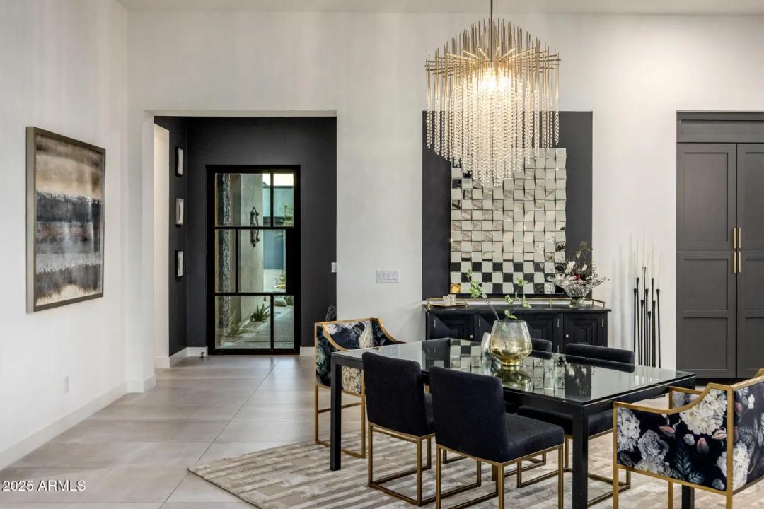 Real Estate Picture 7