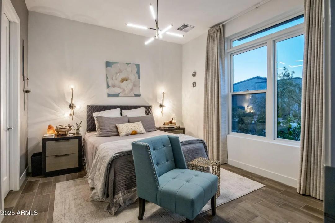 Real Estate Picture 26