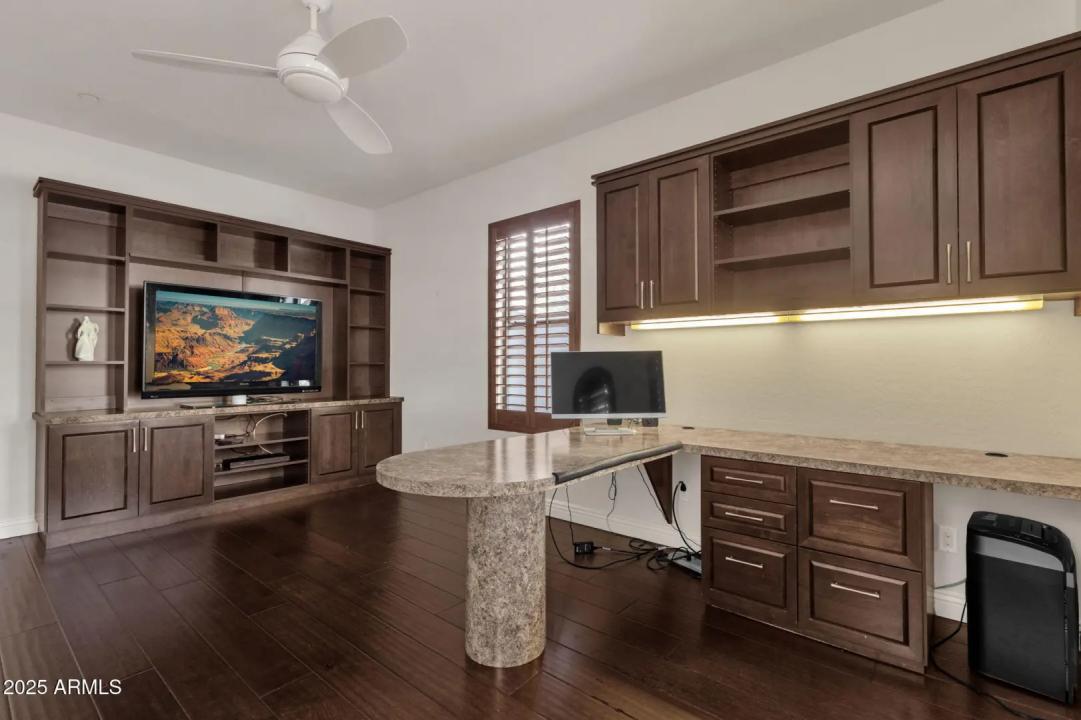 Real Estate Picture 21