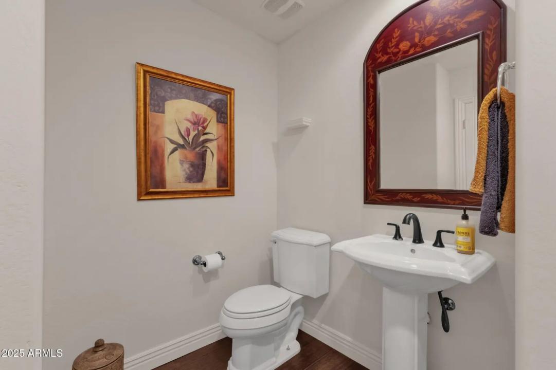Real Estate Picture 22