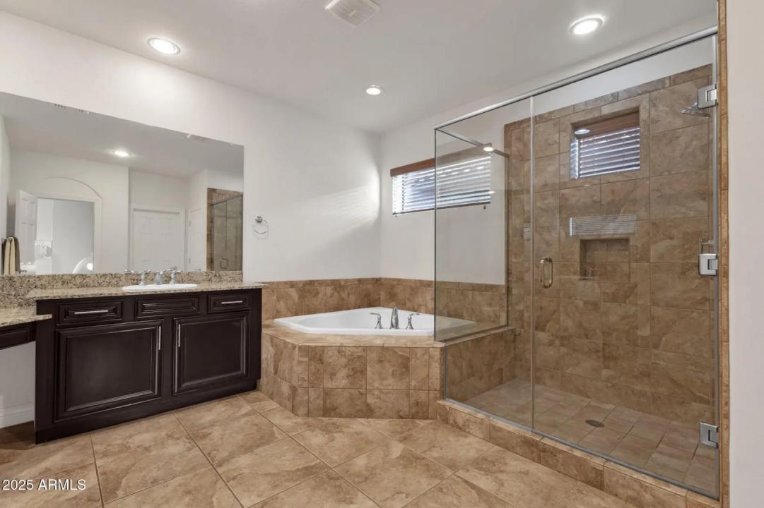 Real Estate Picture 19