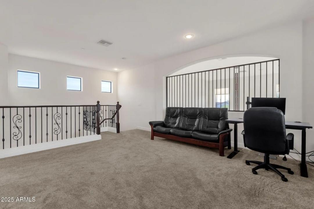 Real Estate Picture 23