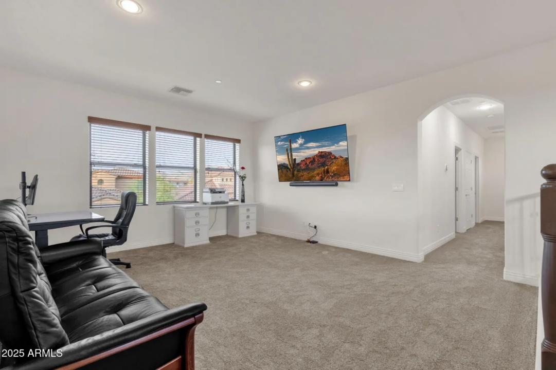 Real Estate Picture 25