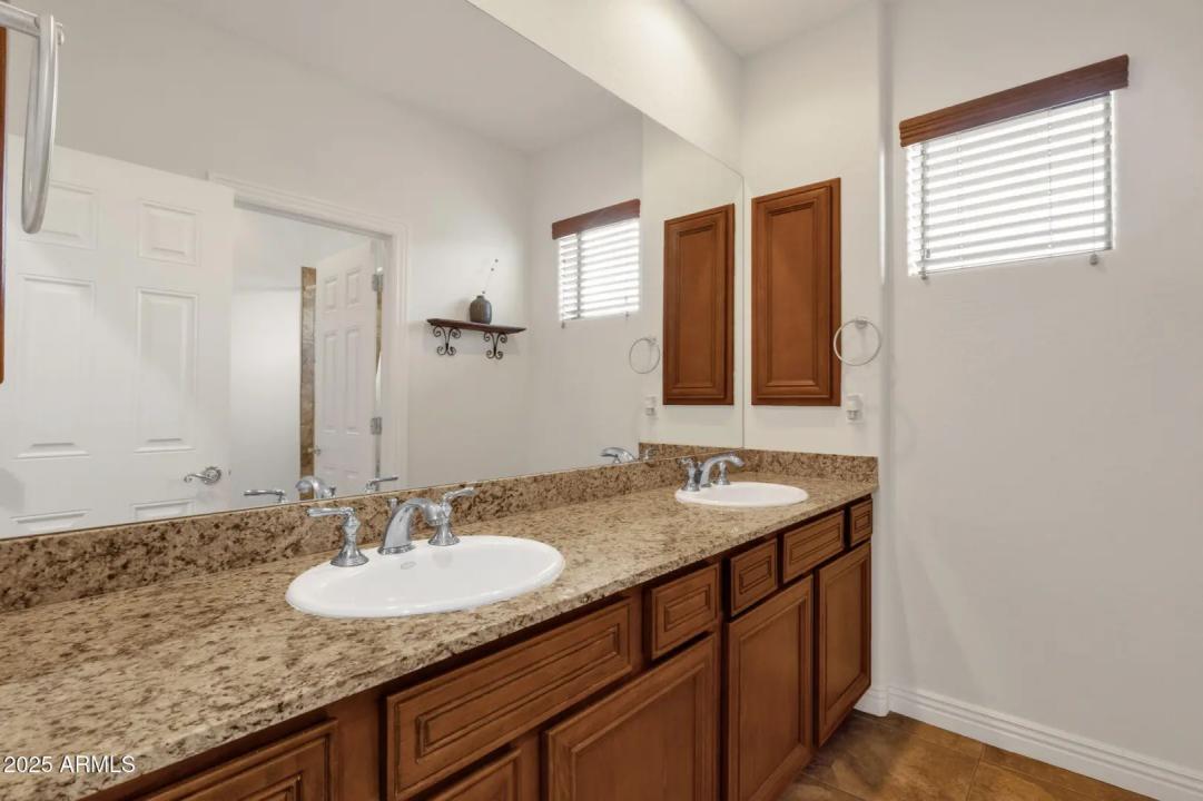 Real Estate Picture 27