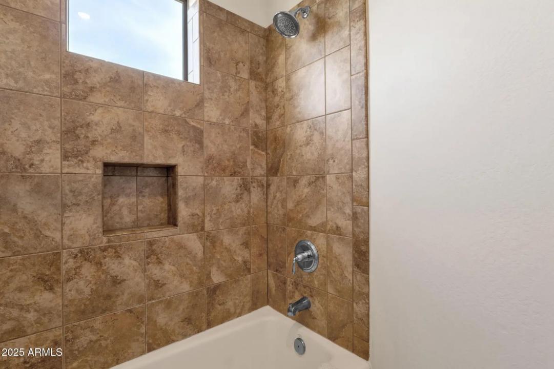 Real Estate Picture 28