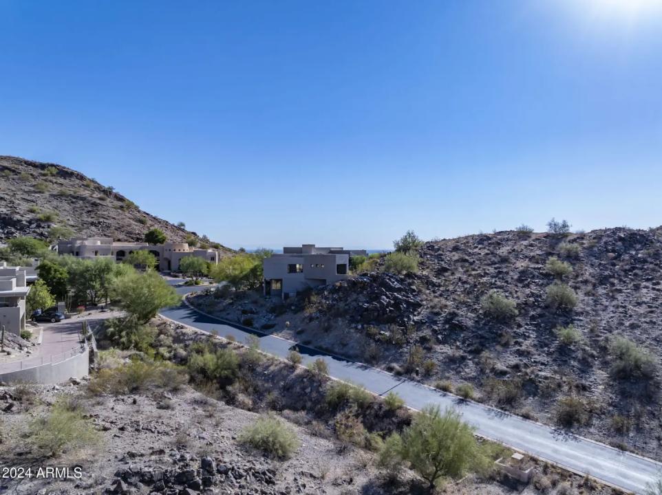 Real Estate Picture 20