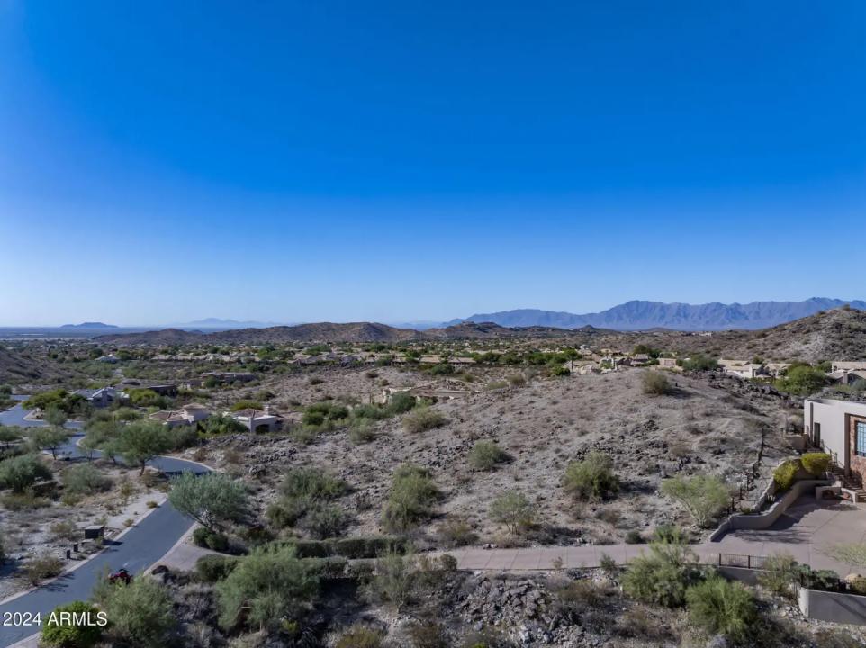 Real Estate Picture 22