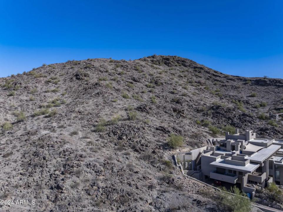 Real Estate Picture 24