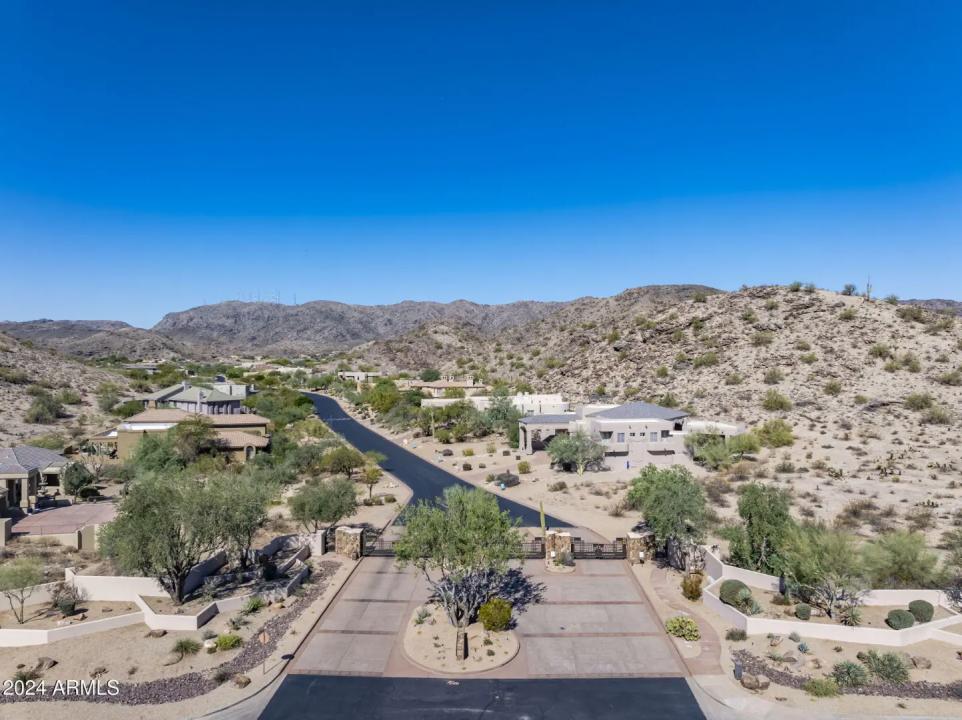 Real Estate Picture 29