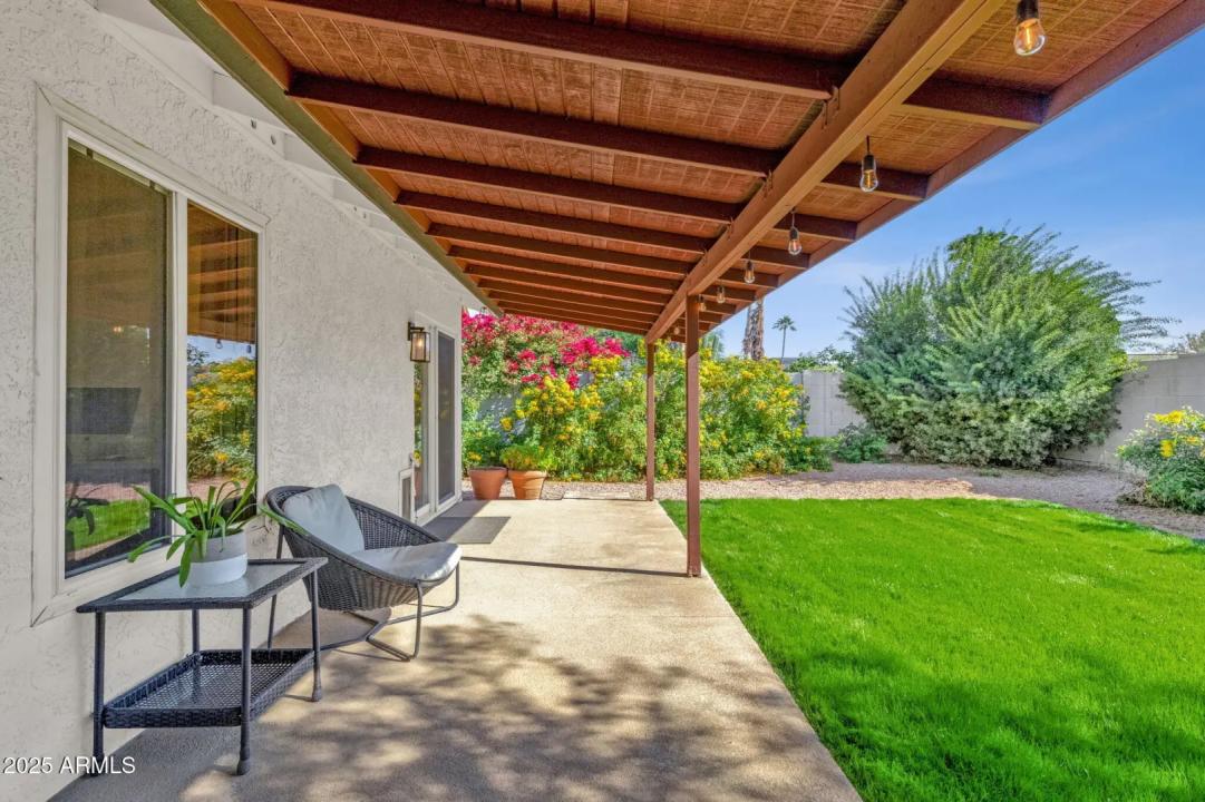 Real Estate Picture 18