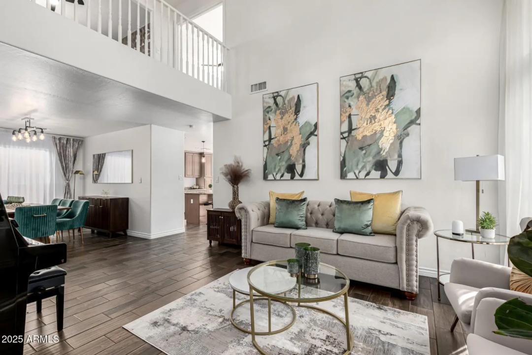 Real Estate Picture 1