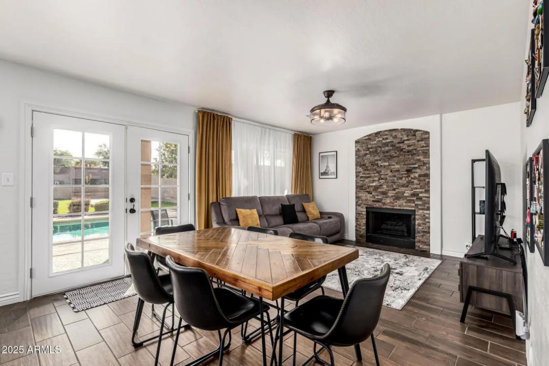 Real Estate Picture 8