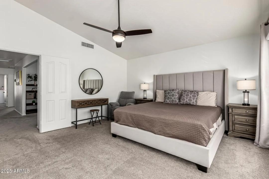 Real Estate Picture 18