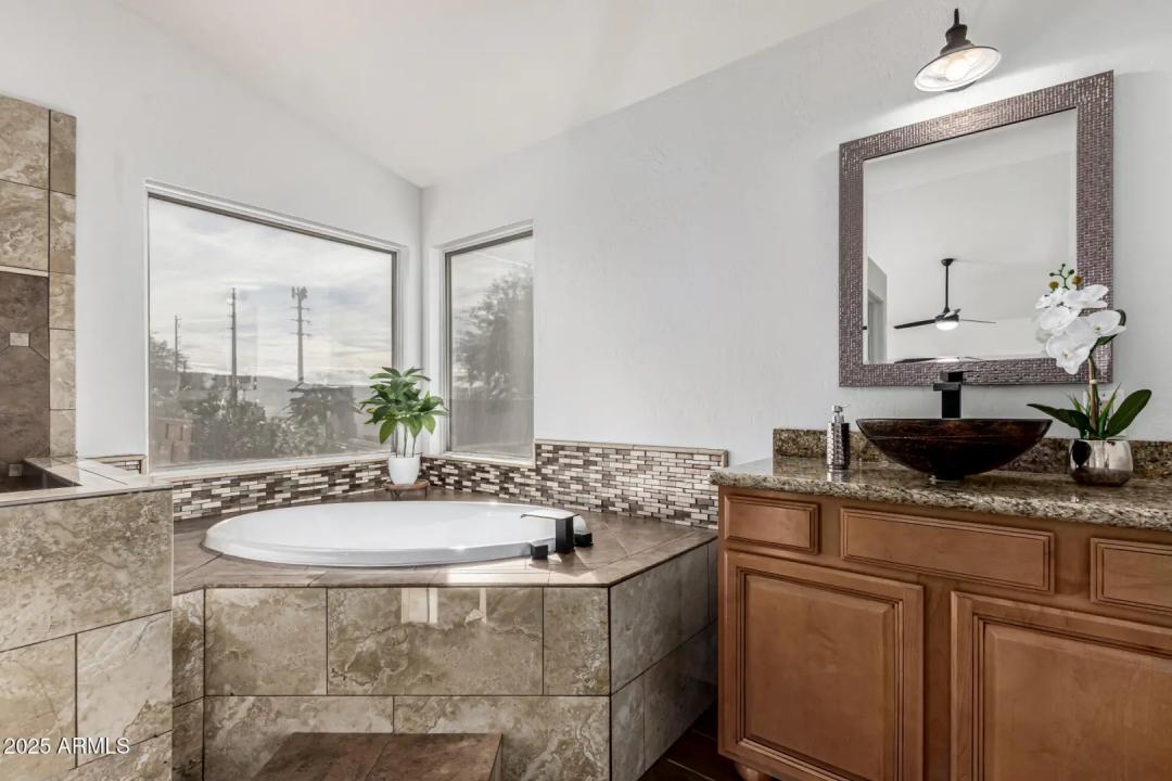 Real Estate Picture 20