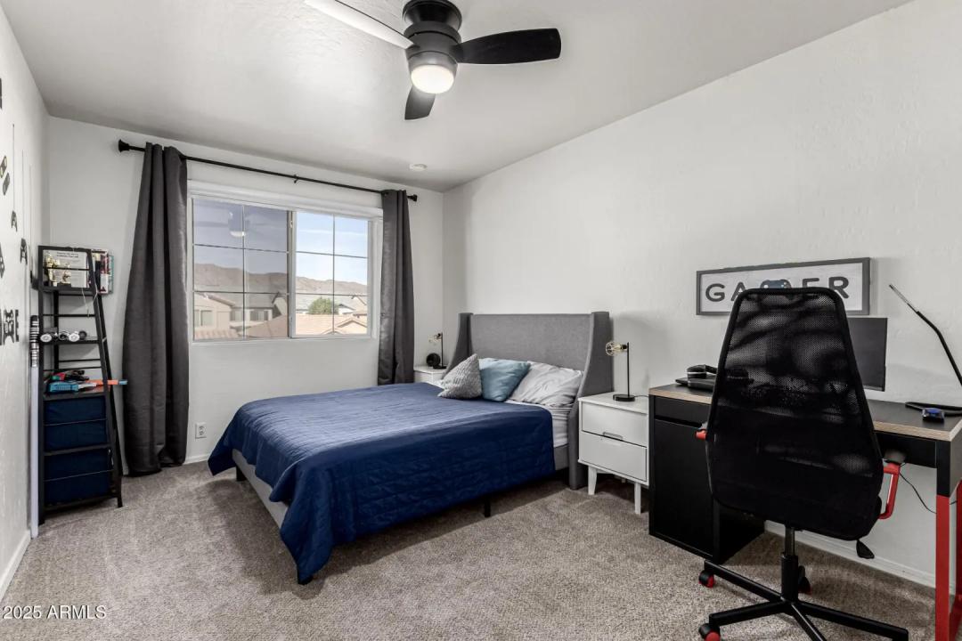 Real Estate Picture 24