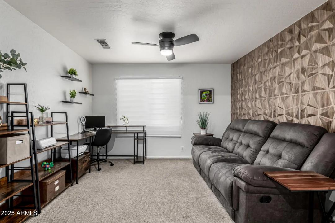 Real Estate Picture 16