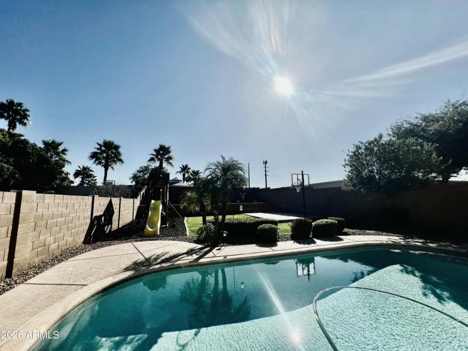 Real Estate Picture 34