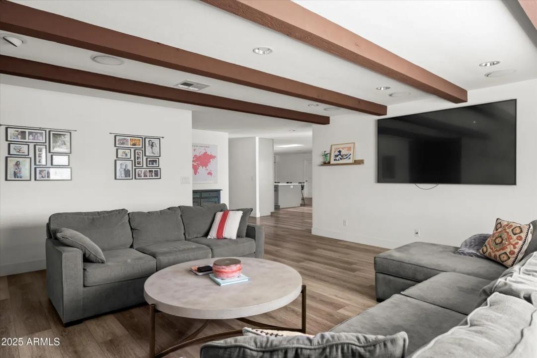 Real Estate Picture 11