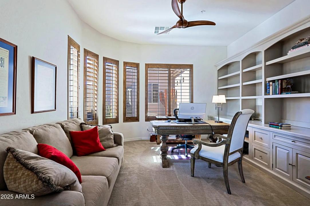 Real Estate Picture 24